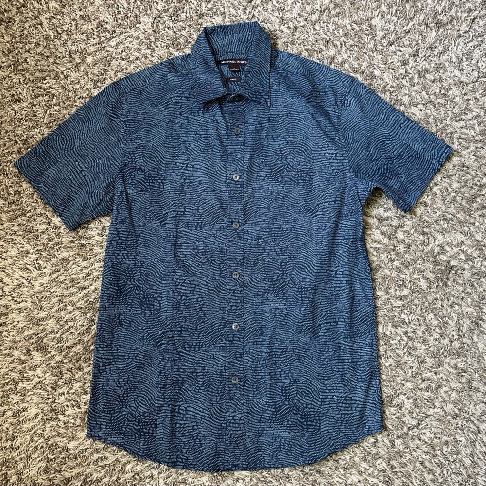 Michael Kors Men's Navy Wave-Pattern Short Sleeve Button-Down Shirt